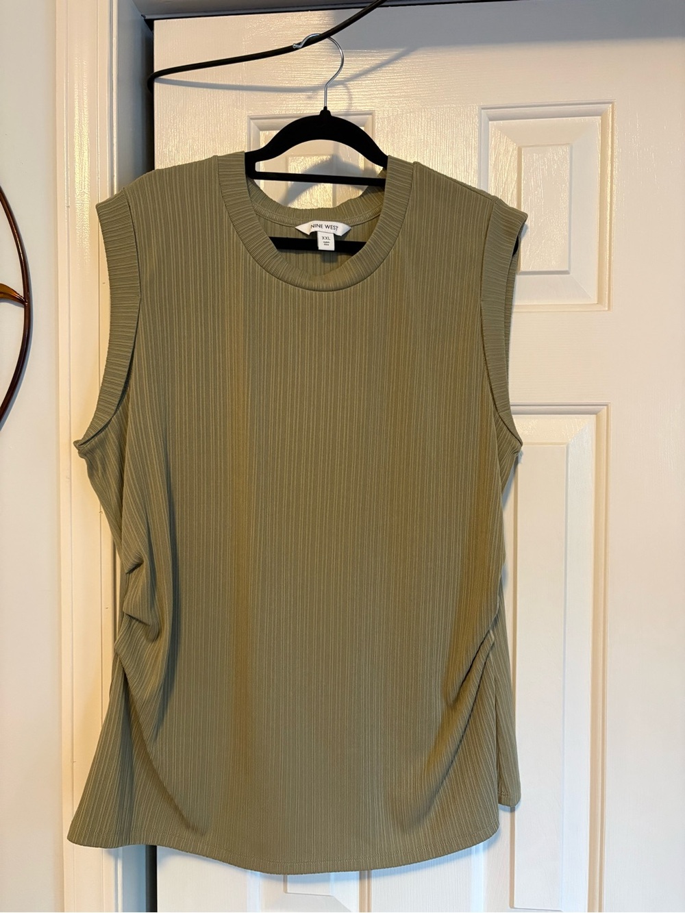Nine West Olive Ribbed Sleeveless Crewneck Top